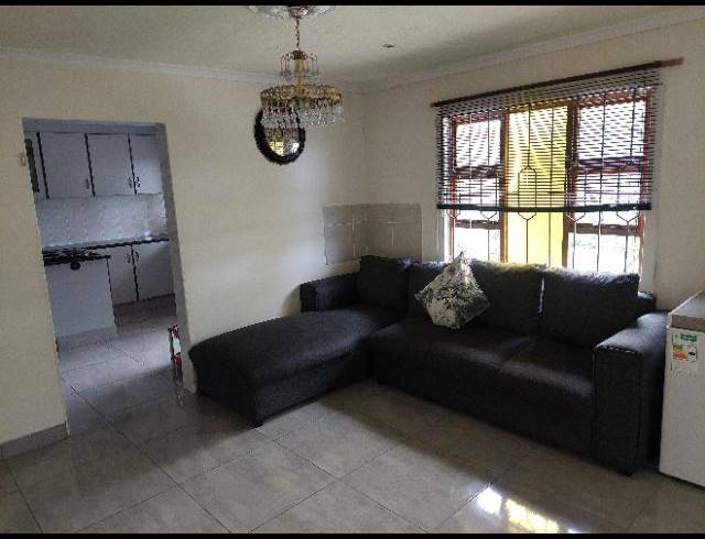 3 BEDROOM HOUSE FOR SALE IN CRAIGIEBURN